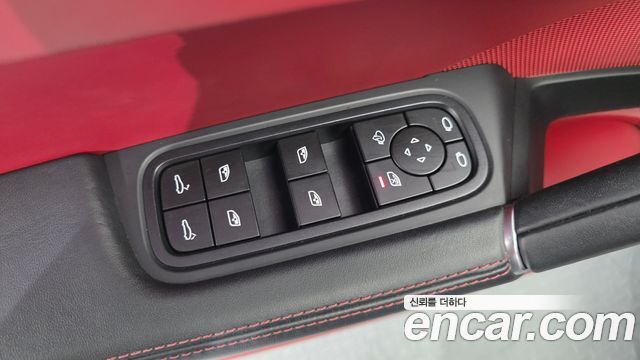 Porsche Cayenne 2023 — photo 37