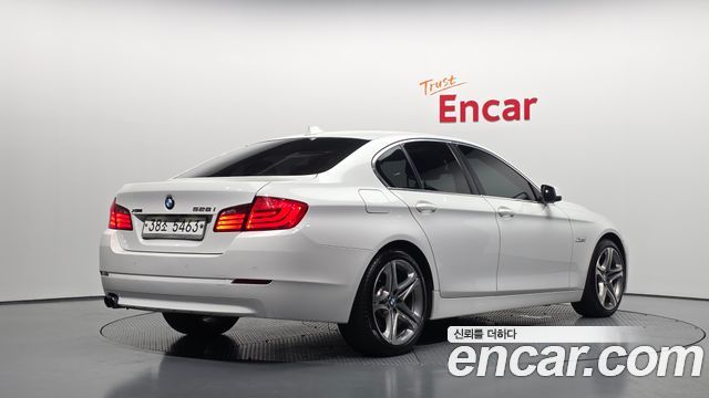 BMW 5-Series 2013 — photo 2