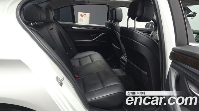 BMW 5-Series 2013 — photo 12