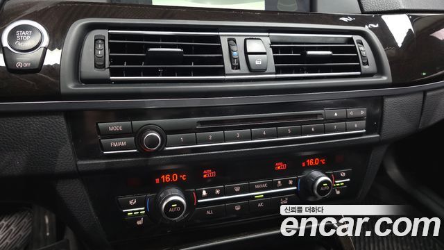 BMW 5-Series 2013 — photo 17