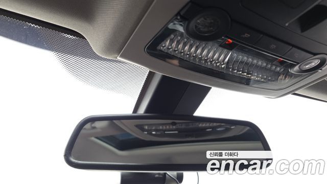 BMW 5-Series 2013 — photo 18