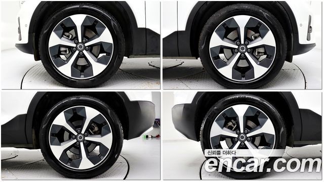 Volvo XC40 2025 — photo 6