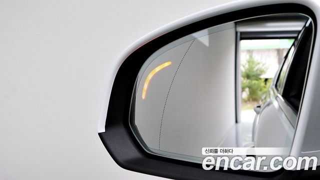 Volvo XC40 2025 — photo 12