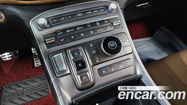 Hyundai Santafe 2021 — photo 12