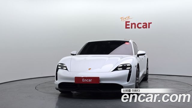 Porsche Taycan 2021 — photo 3