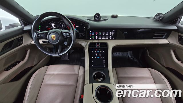 Porsche Taycan 2021 — photo 10