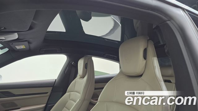 Porsche Taycan 2021 — photo 21