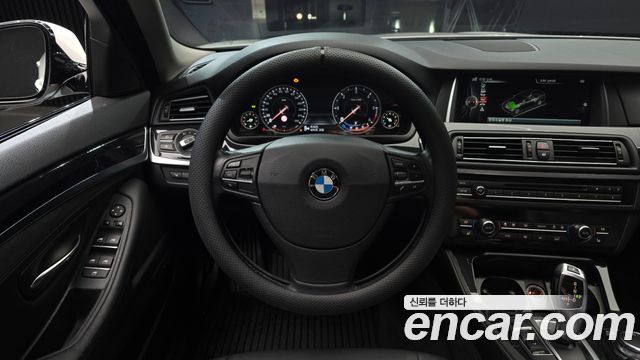 BMW 5-Series 2016 — photo 13