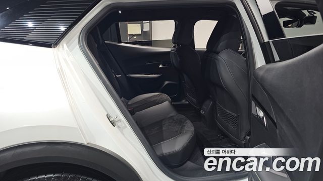Peugeot 2008 2023 — photo 17