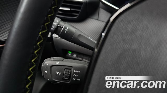 Peugeot 2008 2023 — photo 28