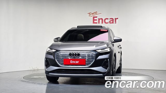 Audi Q4 e-tron 2022 — photo 3