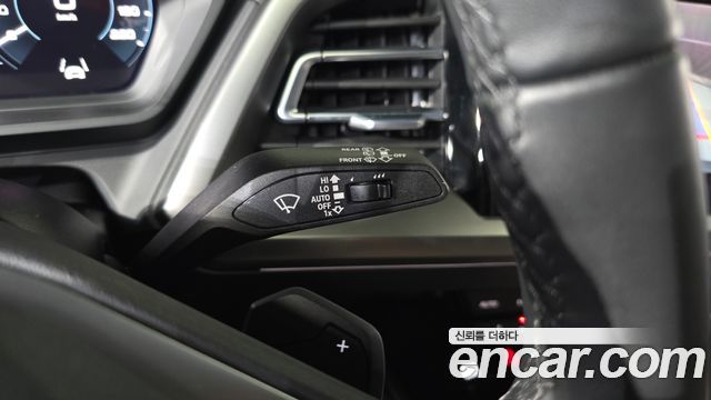 Audi Q4 e-tron 2022 — photo 26