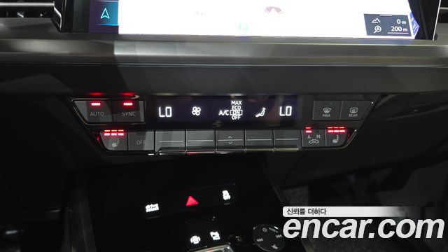Audi Q4 e-tron 2022 — photo 33