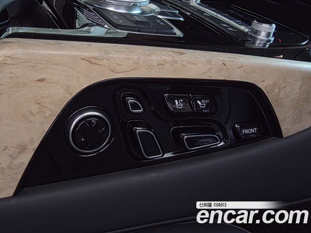 Genesis G90 2019 — photo 17