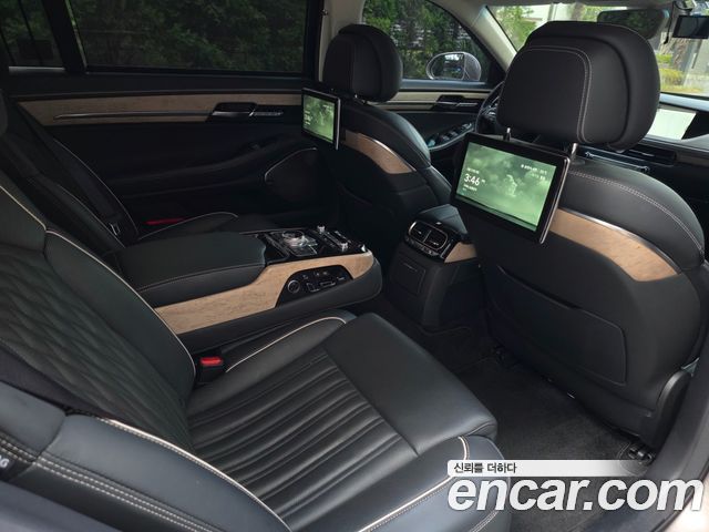 Genesis G90 2019 — photo 20