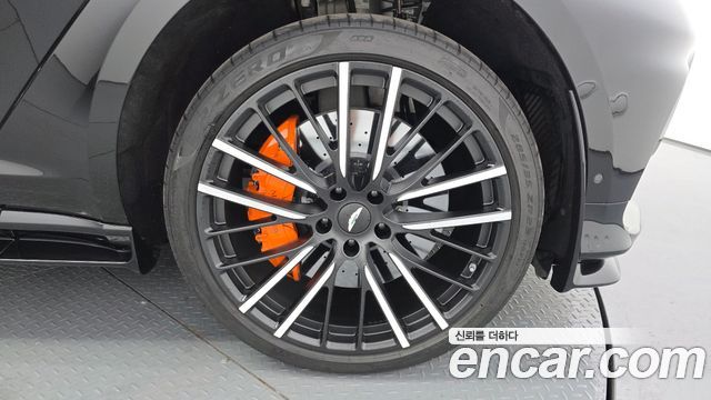 Aston Martin DBX 2023 — photo 5