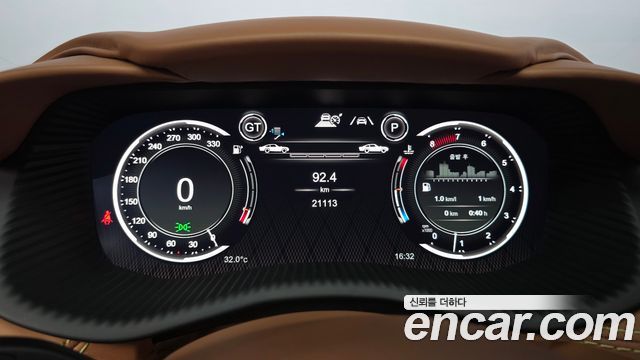 Aston Martin DBX 2023 — photo 11