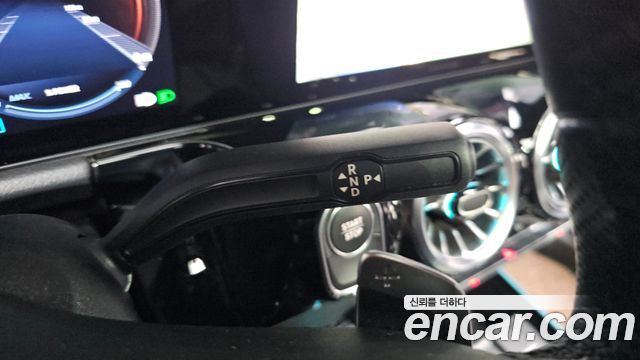 Mercedes-Benz EQA 2023 — photo 12