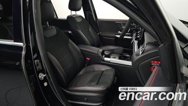 Mercedes-Benz GLB-Class 2020 — photo 26