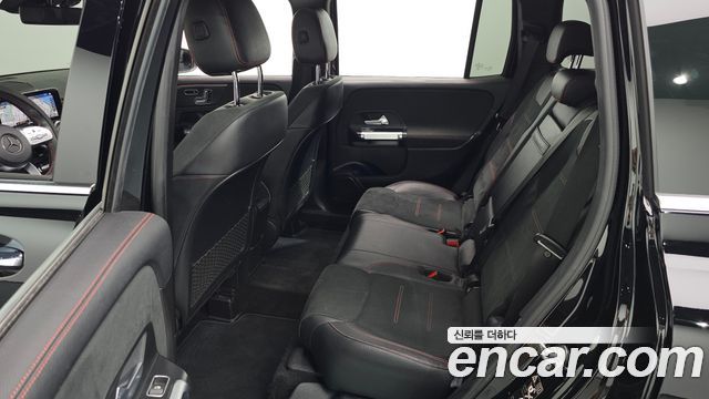 Mercedes-Benz GLB-Class 2020 — photo 27