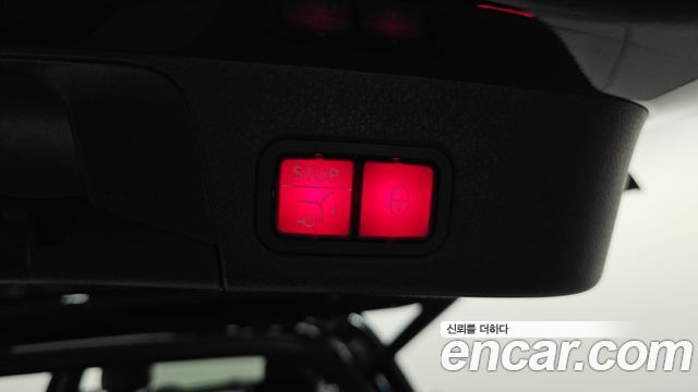Mercedes-Benz GLB-Class 2020 — photo 29