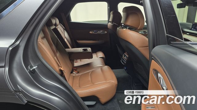 Genesis GV70 2021 — photo 17