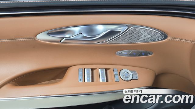 Genesis GV70 2021 — photo 24
