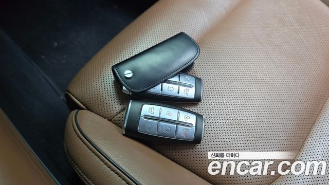 Genesis GV70 2021 — photo 25