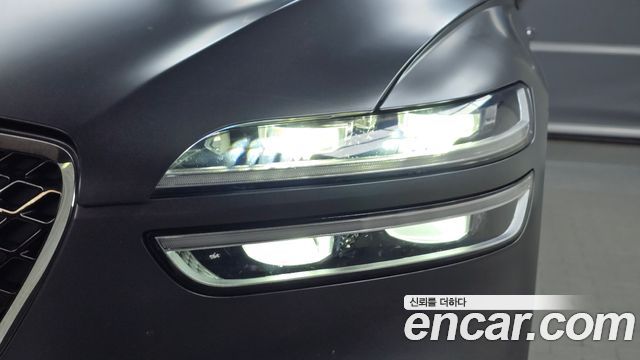 Genesis GV70 2021 — photo 8