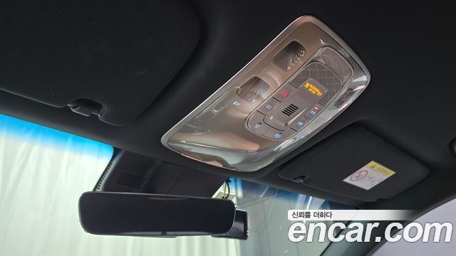 Genesis GV70 2021 — photo 28