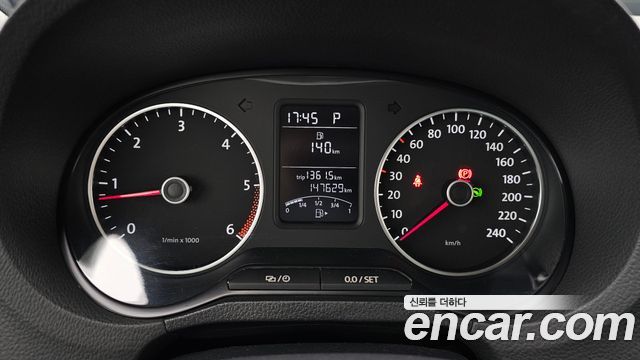 Volkswagen Polo 2014 — photo 8