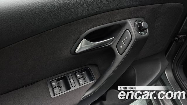 Volkswagen Polo 2014 — photo 15