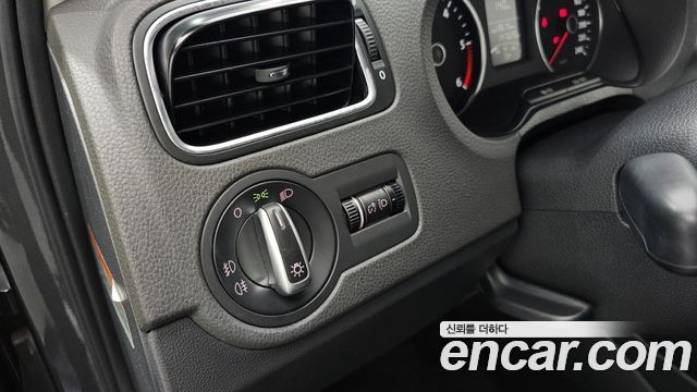 Volkswagen Polo 2014 — photo 16