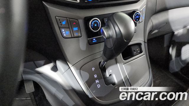 Hyundai Starex 2020 — photo 12
