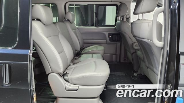 Hyundai Starex 2020 — photo 17