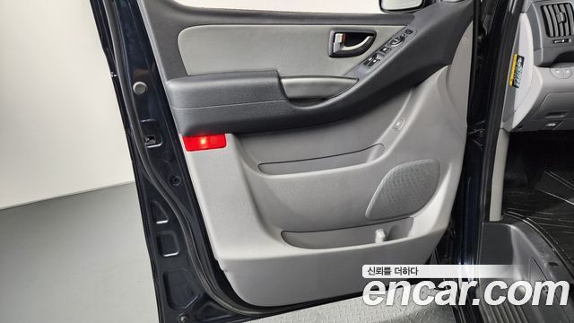 Hyundai Starex 2020 — photo 14