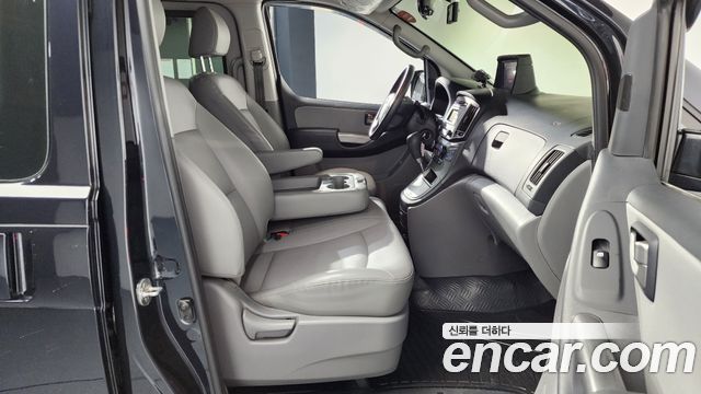 Hyundai Starex 2020 — photo 16