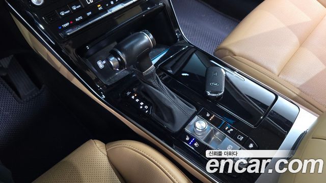 Kia K7 2020 — photo 9