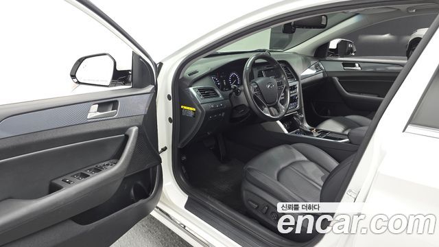 Hyundai Sonata 2015 — photo 13