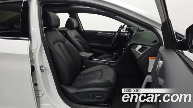 Hyundai Sonata 2015 — photo 17