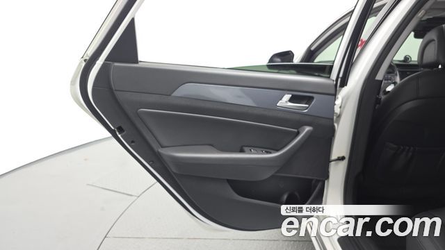 Hyundai Sonata 2015 — photo 15