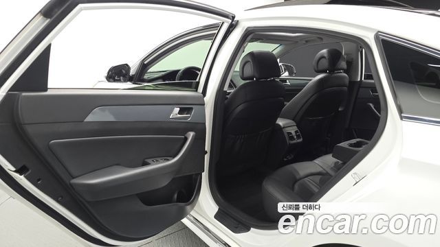 Hyundai Sonata 2015 — photo 16