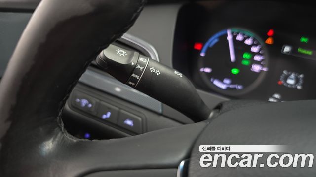Hyundai Sonata 2015 — photo 32
