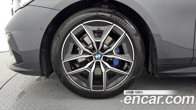 BMW 5-Series 2025 — photo 5