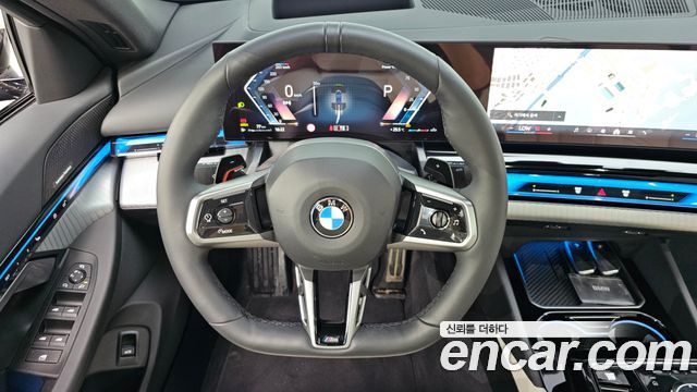 BMW 5-Series 2025 — photo 21