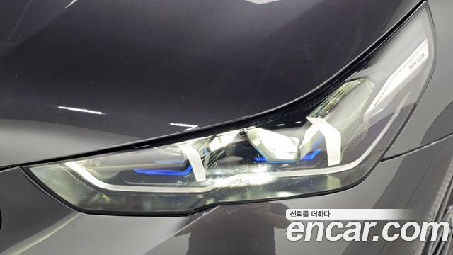 BMW 5-Series 2025 — photo 8