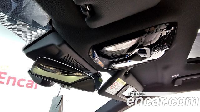 BMW 5-Series 2025 — photo 27