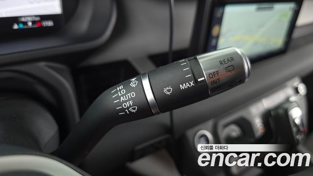 Land Rover Defender 2020 — photo 21