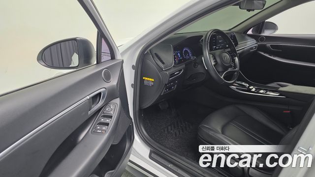 Hyundai Sonata 2020 — photo 17