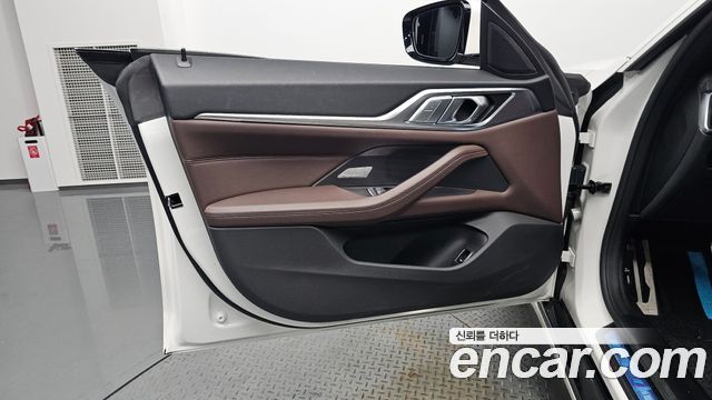 BMW 4-Series 2022 — photo 14